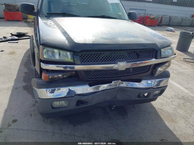 46004943 :رقم المزاد ، 3GNEK12Z05G136883 vin ، 2005 Chevrolet Avalanche 1500 Z71 مزاد بيع