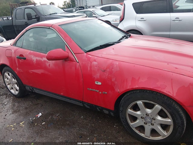 46004978 :رقم المزاد ، WDBKK47F1YF163008 vin ، 2000 Mercedes-benz Slk 230 Kompressor مزاد بيع