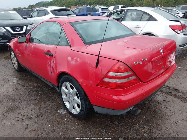 46004978 :رقم المزاد ، WDBKK47F1YF163008 vin ، 2000 Mercedes-benz Slk 230 Kompressor مزاد بيع