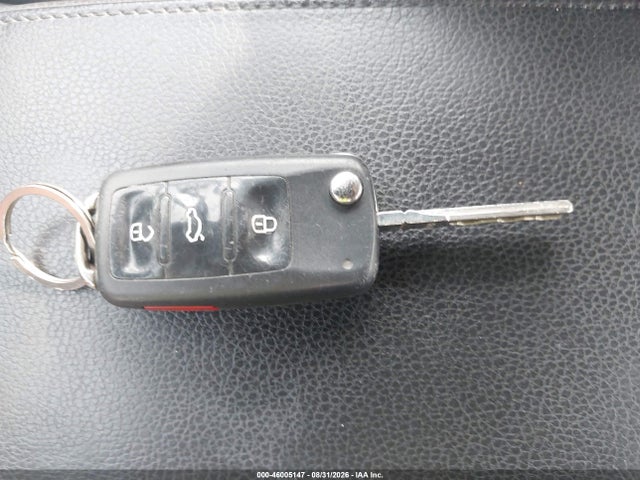 2016 Volkswagen Jetta 1.8t Sel მანქანა იყიდება აუქციონზე, vin: 3VWL17AJ2GM204684, აუქციონის ნომერი: 46005147