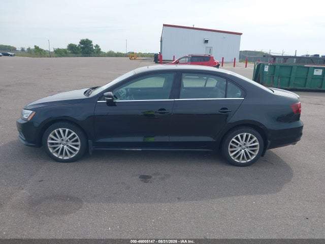 2016 Volkswagen Jetta 1.8t Sel მანქანა იყიდება აუქციონზე, vin: 3VWL17AJ2GM204684, აუქციონის ნომერი: 46005147