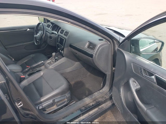 2016 Volkswagen Jetta 1.8t Sel მანქანა იყიდება აუქციონზე, vin: 3VWL17AJ2GM204684, აუქციონის ნომერი: 46005147