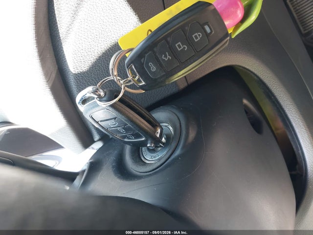 Продажа на аукционе авто 2017 Hyundai Santa Fe Sport 2.4l, vin: 5NMZU3LB5HH005555, номер лота: 46005157