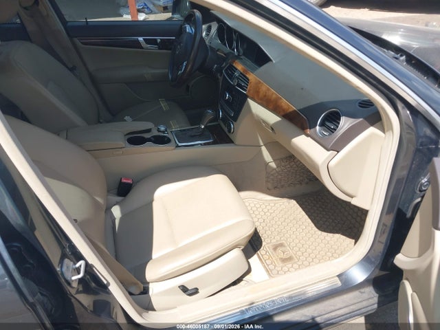 Aukcja sprzedaży 2014 Mercedes-benz C 250 Luxury, vin: WDDGF4HB6EG248350, numer aukcji: 46005187