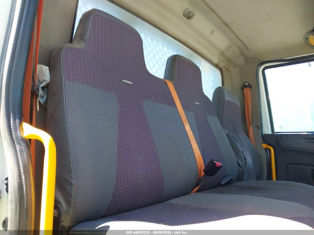 46005220 :رقم المزاد ، 3HAMMMMM3FL744256 vin ، 2015 International 4000 4300 مزاد بيع