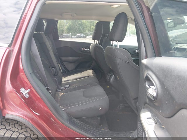 46005251 :رقم المزاد ، 1C4PJMCS7GW182710 vin ، 2016 Jeep Cherokee Latitude مزاد بيع