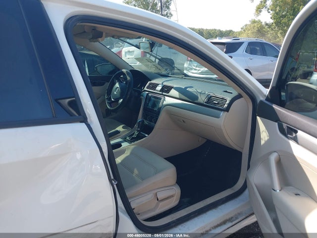 46005320 :رقم المزاد ، 1VWLA7A3XKC000176 vin ، 2019 Volkswagen Passat 2.0t Wolfsburg Edition مزاد بيع