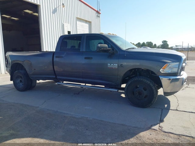 46005321 :رقم المزاد ، 3C63RRGL5FG613203 vin ، 2015 Ram 3500 Tradesman مزاد بيع