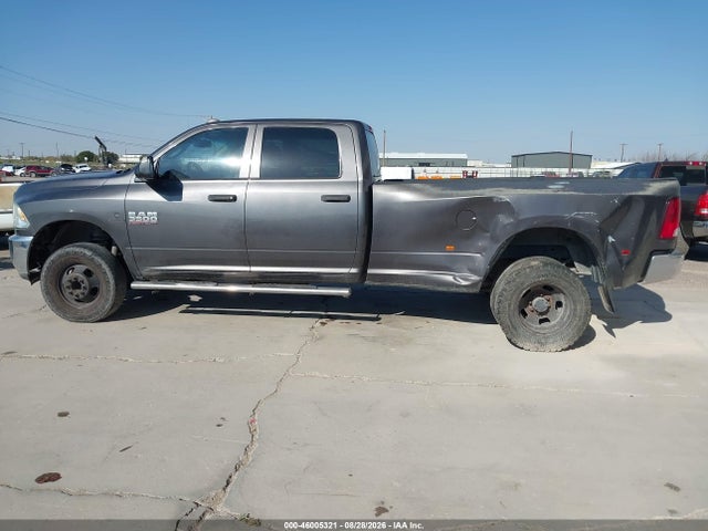 46005321 :رقم المزاد ، 3C63RRGL5FG613203 vin ، 2015 Ram 3500 Tradesman مزاد بيع