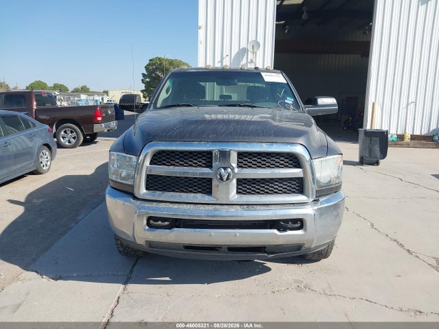 46005321 :رقم المزاد ، 3C63RRGL5FG613203 vin ، 2015 Ram 3500 Tradesman مزاد بيع