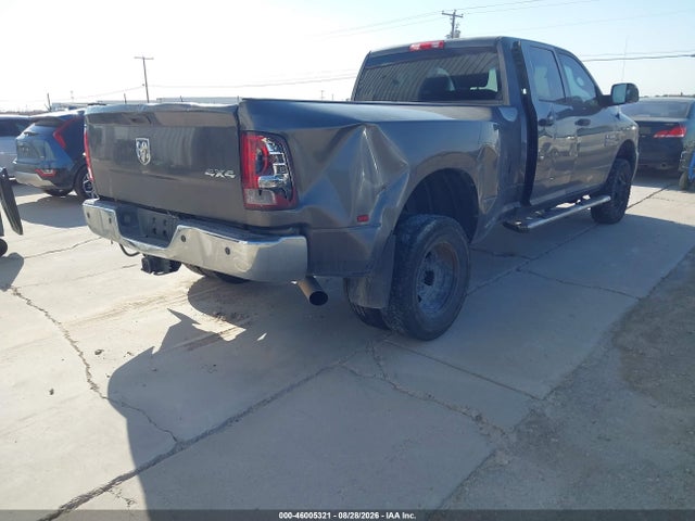 46005321 :رقم المزاد ، 3C63RRGL5FG613203 vin ، 2015 Ram 3500 Tradesman مزاد بيع