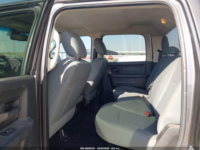 46005321 :رقم المزاد ، 3C63RRGL5FG613203 vin ، 2015 Ram 3500 Tradesman مزاد بيع