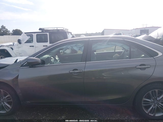 2017 Toyota Camry Se მანქანა იყიდება აუქციონზე, vin: 4T1BF1FK2HU413897, აუქციონის ნომერი: 46005345