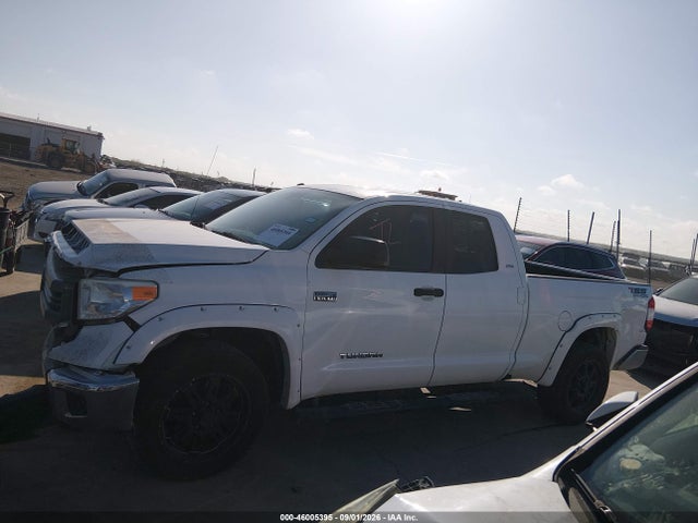 46005395 :رقم المزاد ، 5TFRY5F1XFX185543 vin ، 2015 Toyota Tundra Sr5 5.7l V8 مزاد بيع