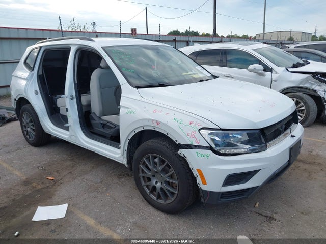 46005448 :رقم المزاد ، 3VV1B7AX8LM072392 vin ، 2020 Volkswagen Tiguan 2.0t S مزاد بيع