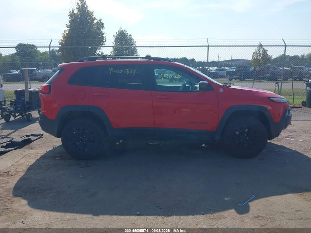 46005571 :رقم المزاد ، 1C4PJMBB4HW587443 vin ، 2017 Jeep Cherokee Trailhawk 4x4 مزاد بيع