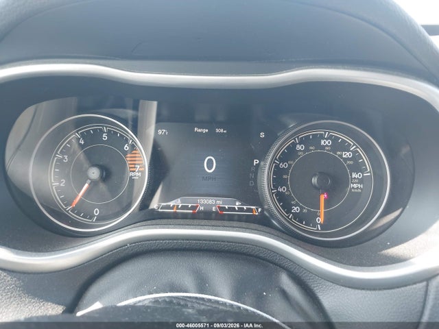 46005571 :رقم المزاد ، 1C4PJMBB4HW587443 vin ، 2017 Jeep Cherokee Trailhawk 4x4 مزاد بيع