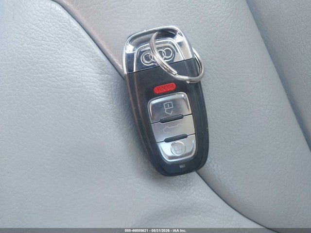 2013 Audi A4 2.0t Premium მანქანა იყიდება აუქციონზე, vin: WAUFFAFL5DN025501, აუქციონის ნომერი: 46005621