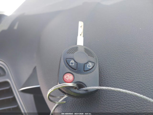 46005645 :رقم المزاد ، 1FMCU0GD7HUD50512 vin ، 2017 Ford Escape Se مزاد بيع