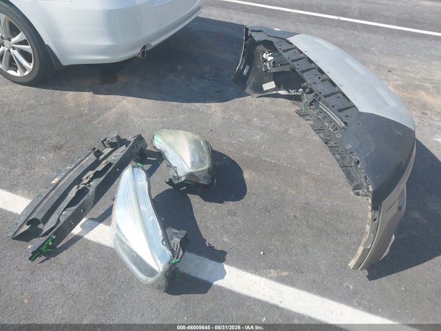46005645 :رقم المزاد ، 1FMCU0GD7HUD50512 vin ، 2017 Ford Escape Se مزاد بيع