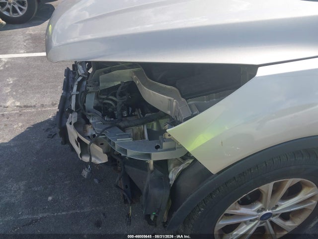 46005645 :رقم المزاد ، 1FMCU0GD7HUD50512 vin ، 2017 Ford Escape Se مزاد بيع