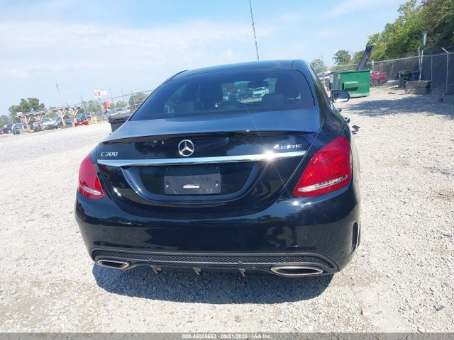 2015 Mercedes-benz C 300 Sport 4matic მანქანა იყიდება აუქციონზე, vin: 55SWF4KB5FU090172, აუქციონის ნომერი: 46005653