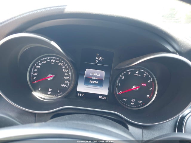 2015 Mercedes-benz C 300 Sport 4matic მანქანა იყიდება აუქციონზე, vin: 55SWF4KB5FU090172, აუქციონის ნომერი: 46005653