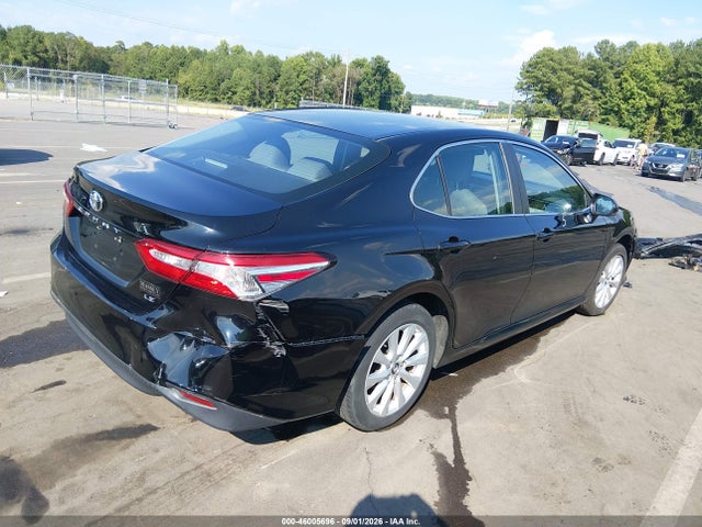 Продаж на аукціоні авто 2018 Toyota Camry Le, vin: 4T1B11HK2JU601188, номер лоту: 46005696