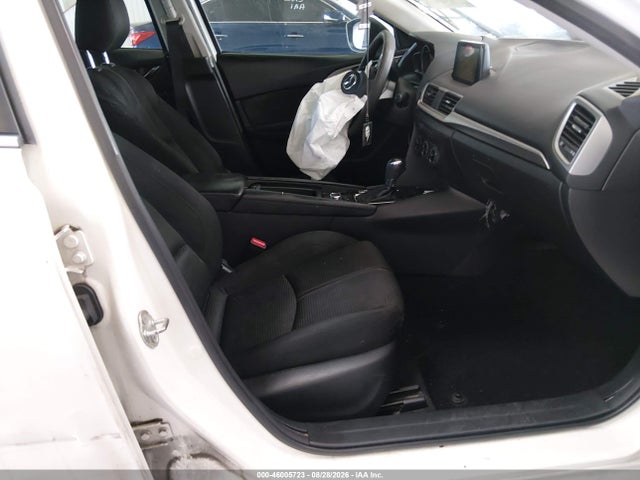 Продаж на аукціоні авто 2018 Mazda Mazda3 Sport, vin: 3MZBN1U77JM207441, номер лоту: 46005723