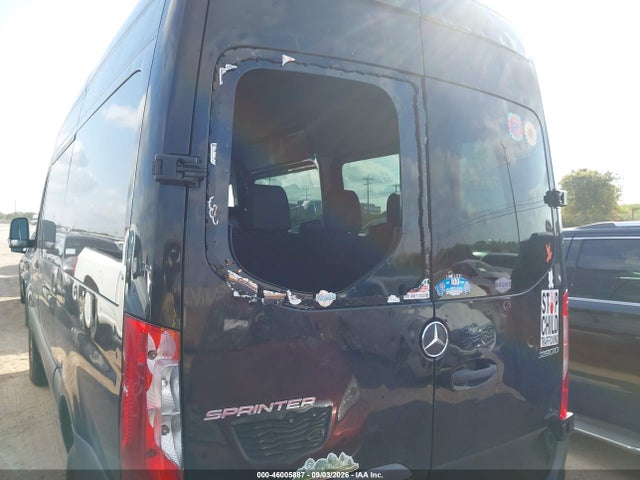 46005887 :رقم المزاد ، W1Z4EFVY3NP506397 vin ، 2022 Mercedes-benz Sprinter 2500 Standard Roof V6 مزاد بيع