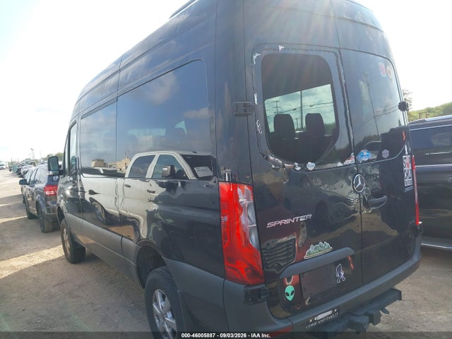 46005887 :رقم المزاد ، W1Z4EFVY3NP506397 vin ، 2022 Mercedes-benz Sprinter 2500 Standard Roof V6 مزاد بيع