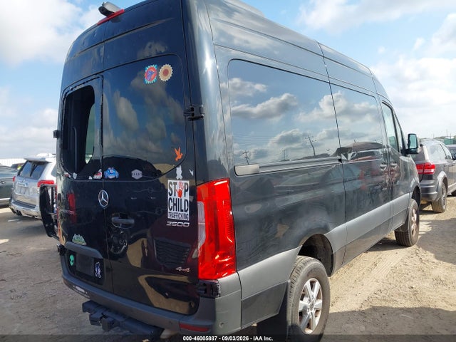 46005887 :رقم المزاد ، W1Z4EFVY3NP506397 vin ، 2022 Mercedes-benz Sprinter 2500 Standard Roof V6 مزاد بيع
