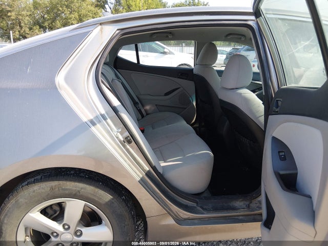 Продажа на аукционе авто 2015 Kia Optima Lx, vin: 5XXGM4A79FG493903, номер лота: 46005903