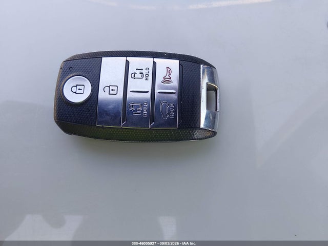 46005927 :رقم المزاد ، KNDMB5C14H6279183 vin ، 2017 Kia Sedona Lx مزاد بيع