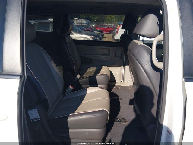 46005927 :رقم المزاد ، KNDMB5C14H6279183 vin ، 2017 Kia Sedona Lx مزاد بيع