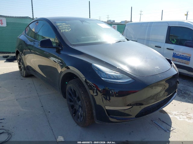 Продажа на аукционе авто 2023 Tesla Model Y Awd/long Range Dual Motor All-wheel Drive, vin: 7SAYGDEE3PA107999, номер лота: 46005973