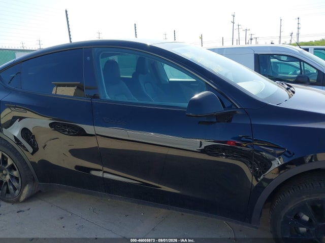 Продажа на аукционе авто 2023 Tesla Model Y Awd/long Range Dual Motor All-wheel Drive, vin: 7SAYGDEE3PA107999, номер лота: 46005973