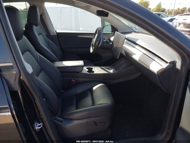 Продажа на аукционе авто 2023 Tesla Model Y Awd/long Range Dual Motor All-wheel Drive, vin: 7SAYGDEE3PA107999, номер лота: 46005973