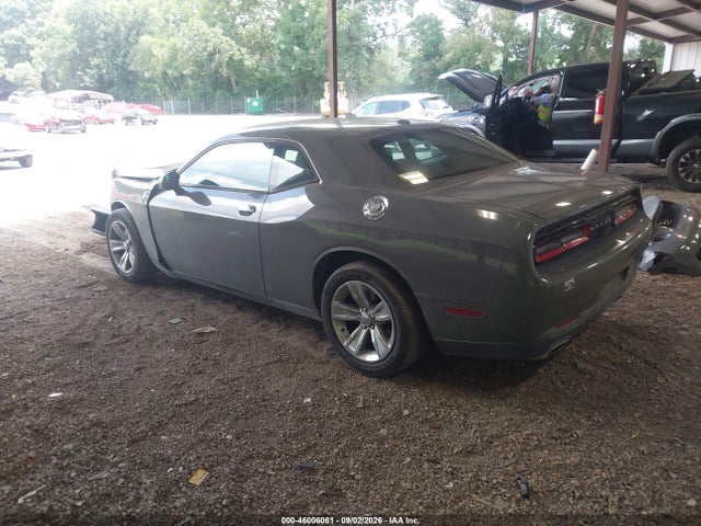 2017 Dodge Challenger Sxt მანქანა იყიდება აუქციონზე, vin: 2C3CDZAG3HH587386, აუქციონის ნომერი: 46006061