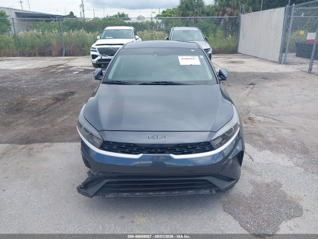 2023 Kia Forte Lxs მანქანა იყიდება აუქციონზე, vin: 3KPF24AD2PE633047, აუქციონის ნომერი: 46006087