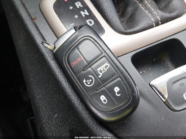 Продаж на аукціоні авто 2015 Jeep Cherokee Latitude, vin: 1C4PJMCS1FW674597, номер лоту: 46006099