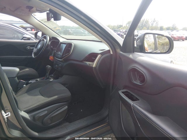 Продаж на аукціоні авто 2015 Jeep Cherokee Latitude, vin: 1C4PJMCS1FW674597, номер лоту: 46006099
