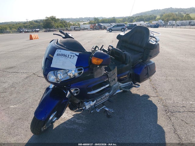 46006127 :رقم المزاد ، 1HFSC470X2A105385 vin ، 2002 Honda Gl1800 مزاد بيع