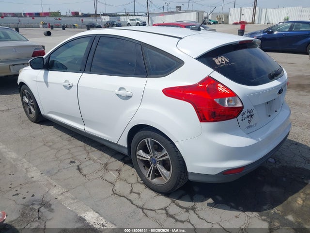 2014 Ford Focus Se მანქანა იყიდება აუქციონზე, vin: 1FADP3K21EL461457, აუქციონის ნომერი: 46006131