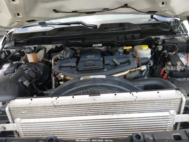 3C63RRGLXHG786251 RAM 3500 Tradesman 4x4 8&#039; Box