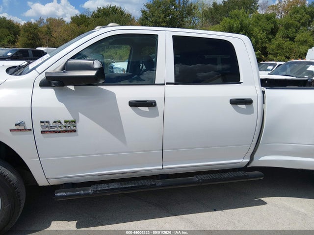 3C63RRGLXHG786251 RAM 3500 Tradesman 4x4 8&#039; Box