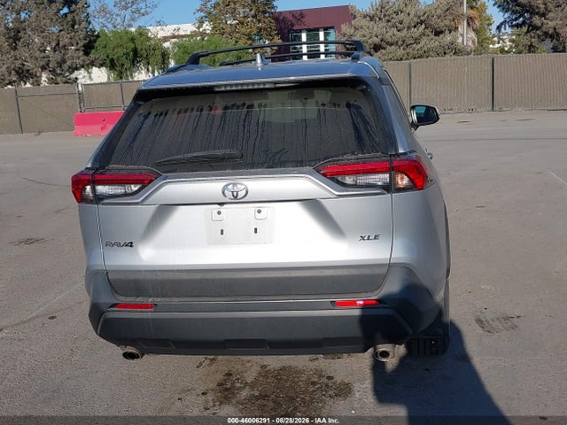 Продажа на аукционе авто 2020 Toyota Rav4 Xle, vin: 2T3W1RFV2LW084224, номер лота: 46006291