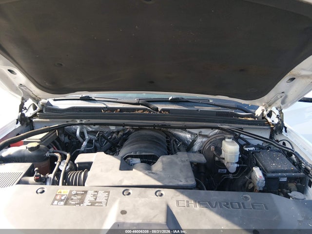 46006308 :رقم المزاد ، 1GNSKJKC9FR290332 vin ، 2015 Chevrolet Suburban 1500 Lt مزاد بيع