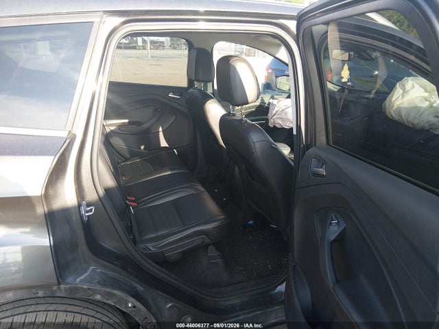 1FMCU0JD4HUE69532 Ford Escape Titanium