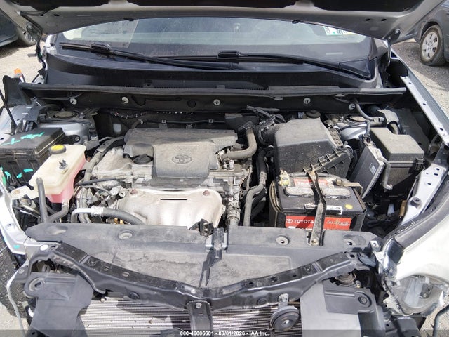 Toyota RAV4 LE 2018 2T3BFREV1JW713728 Image 10